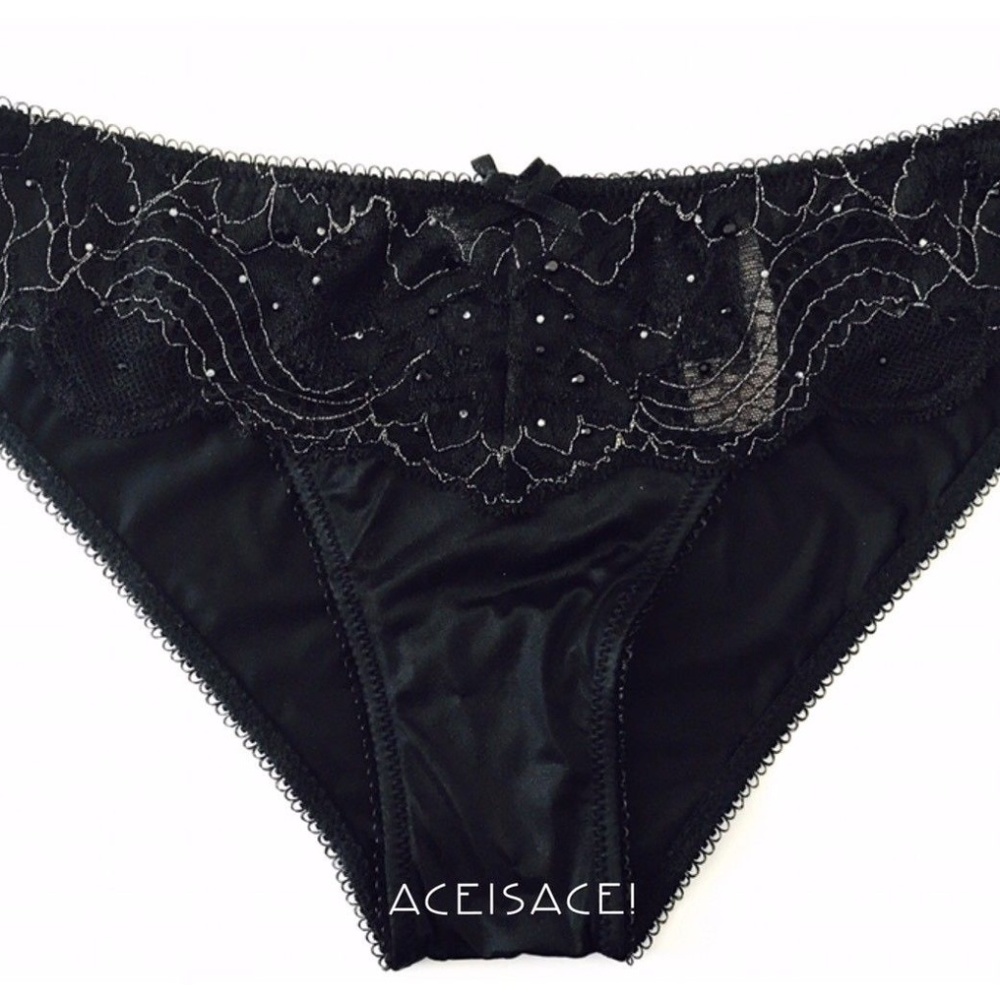NWT*LOW-RISE BLACK RHINESTONE BIKINI Panty